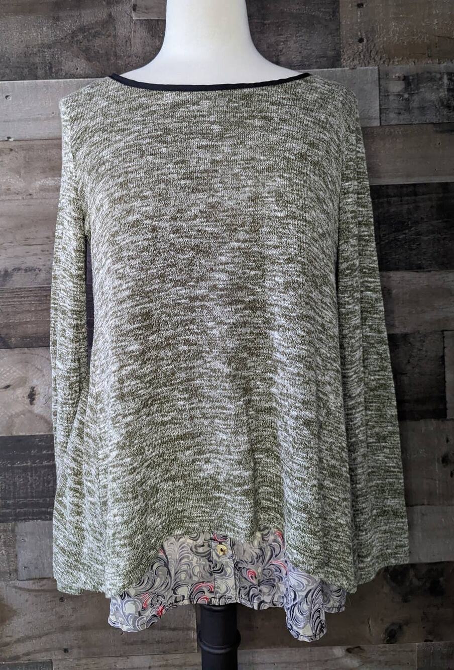 Poeme Layered Green light weight Sweater Blouse Size Large